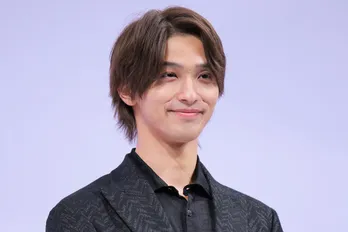 横浜流星の「マイバックは“コンビニ袋”」発言に三浦友和が“偏見”を謝罪「素晴らしい俳優であり男」