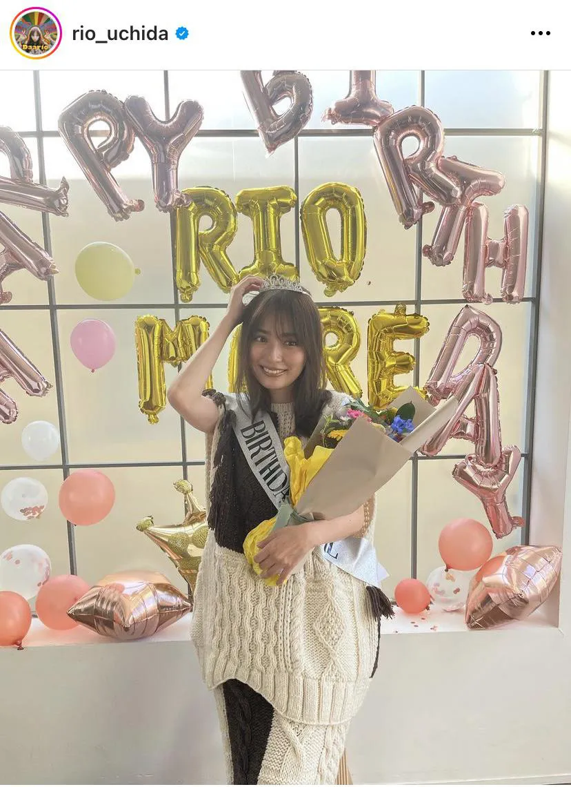 まるでお姫様…内田理央、ティアラをつけ花束を抱えたショット