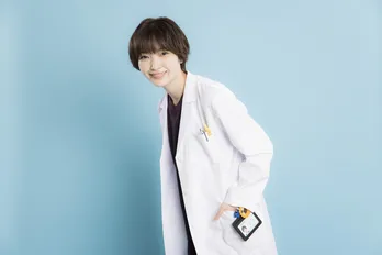 菅野莉央、“月9ドラマ”に初の医師役で出演中 吉沢亮らと「たわいない会話で仲良くなれた」<PICU 小児集中治療室>