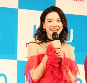 永野芽郁、窪田正孝との美男美女制服オフショットに「眼福!」