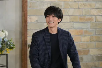 松坂桃李、私生活では「大の妄想好き」と明かす…謎めいた私生活や俳優人生の転換点にも迫る<日曜日の初耳学>