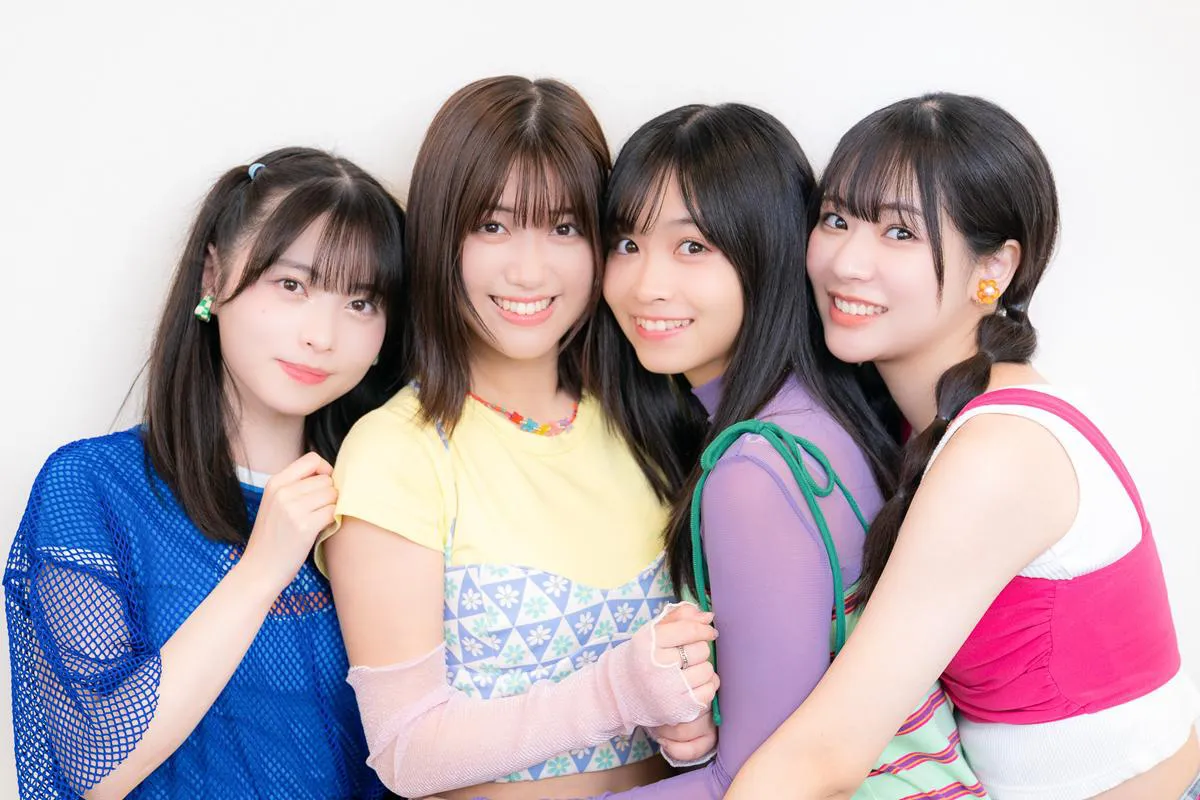 PiXMiX (左から桐島十和子、和泉芳怜、武内愛莉、大谷美咲)