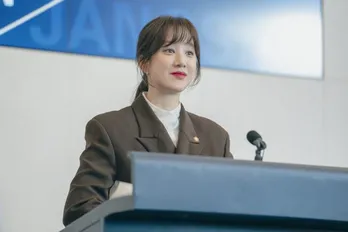 “どんでん返し”連続の韓国ドラマ「弁論をはじめます。」謎解き＆笑い＆感動が絡み合いながら後半戦突入