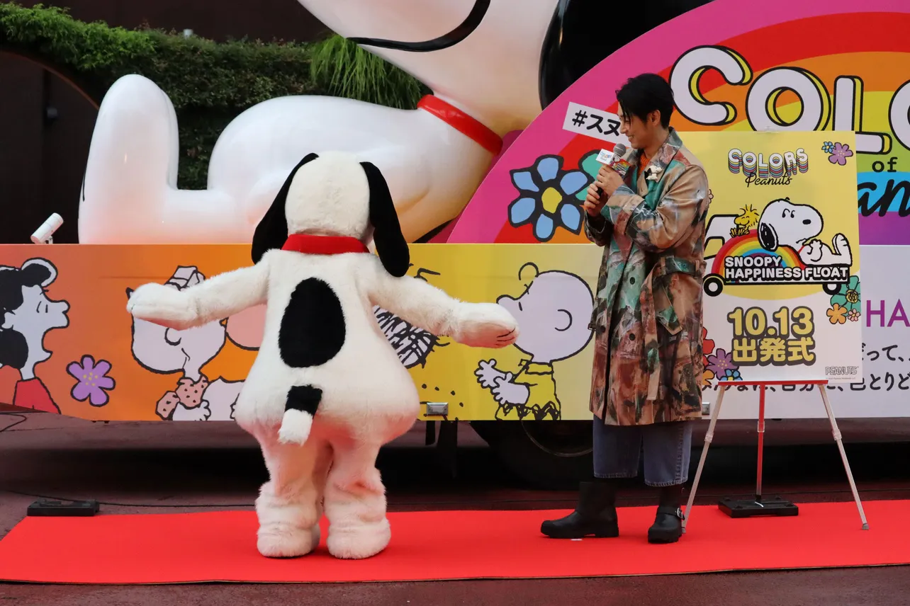 「SNOOPY HAPPINESS FLOAT 2022」出発式より