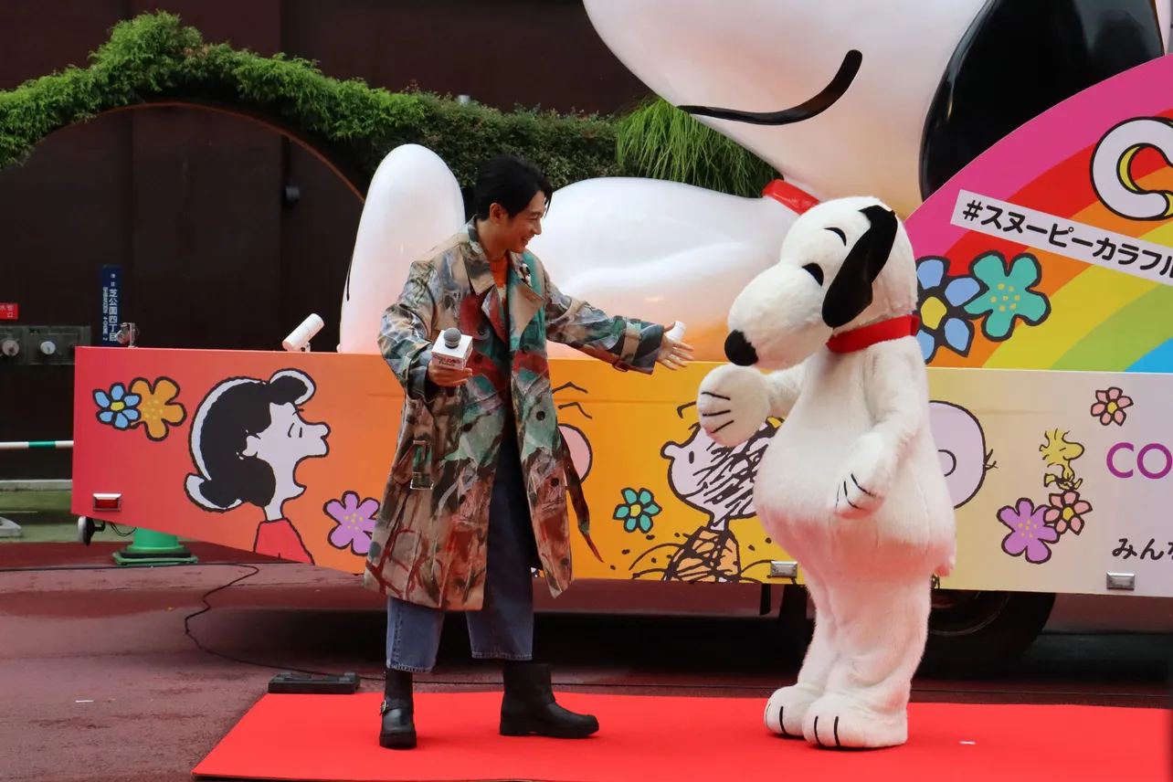 「SNOOPY HAPPINESS FLOAT 2022」出発式より