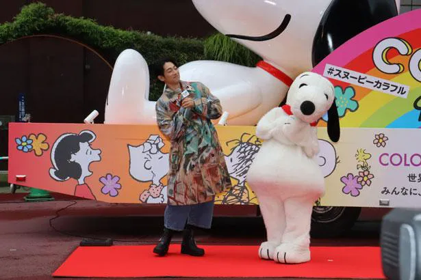 「SNOOPY HAPPINESS FLOAT 2022」出発式より