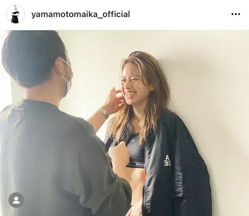 ※山本舞香公式Instagram(yamamotomaika_official)より