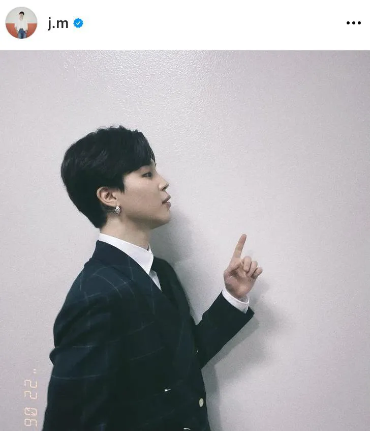  ※JIMINオフィシャルInstagram(j.m)より