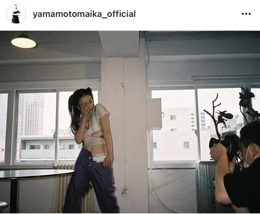 ※山本舞香公式Instagram(yamamotomaika_official)より