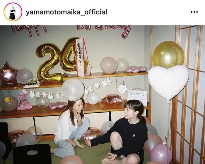 ※山本舞香公式Instagram(yamamotomaika_official)より