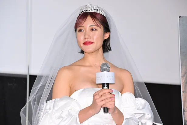 王林 美脚際立つリベンジドレス姿で登場 ダイアナの思いが宿り 強くなった気がします Webザテレビジョン