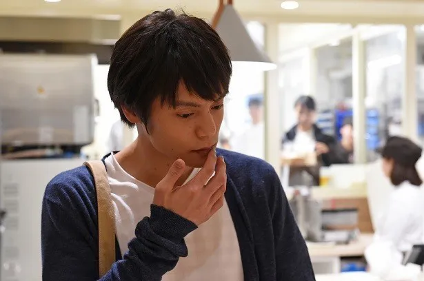 【写真を見る】内心では「やばいやばいやばい！(笑)」と感じていた、本番中の窪田正孝