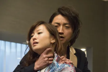 藤原竜也、圧巻のクズっぷり！ 狂気をはらんだ“首絞めシーン”解禁