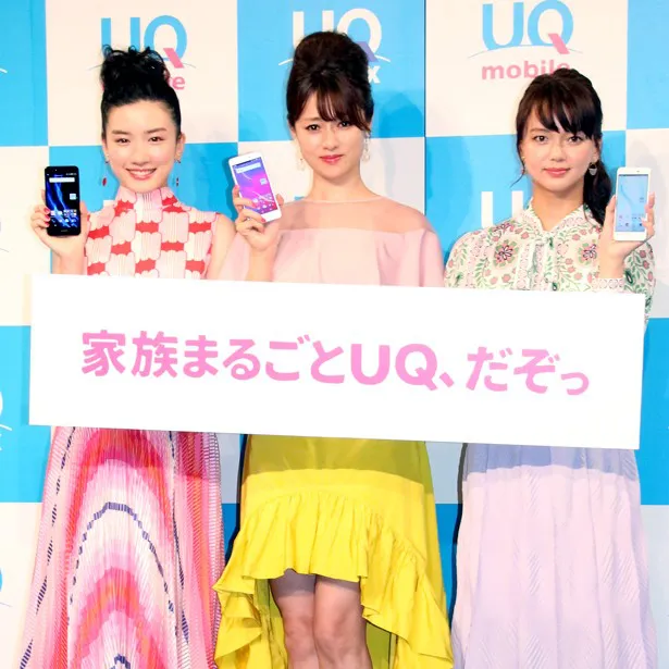 「2017 夏 UQ 発表会」に出席した永野芽郁、深田恭子、多部未華子(左から)