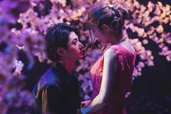 古川雄大“桜夜”「俺を嫉妬まみれにさせるなんて…」ホステスのバイトを始めた馬場ふみか“ユリ”に指名が殺到<恋と弾丸>