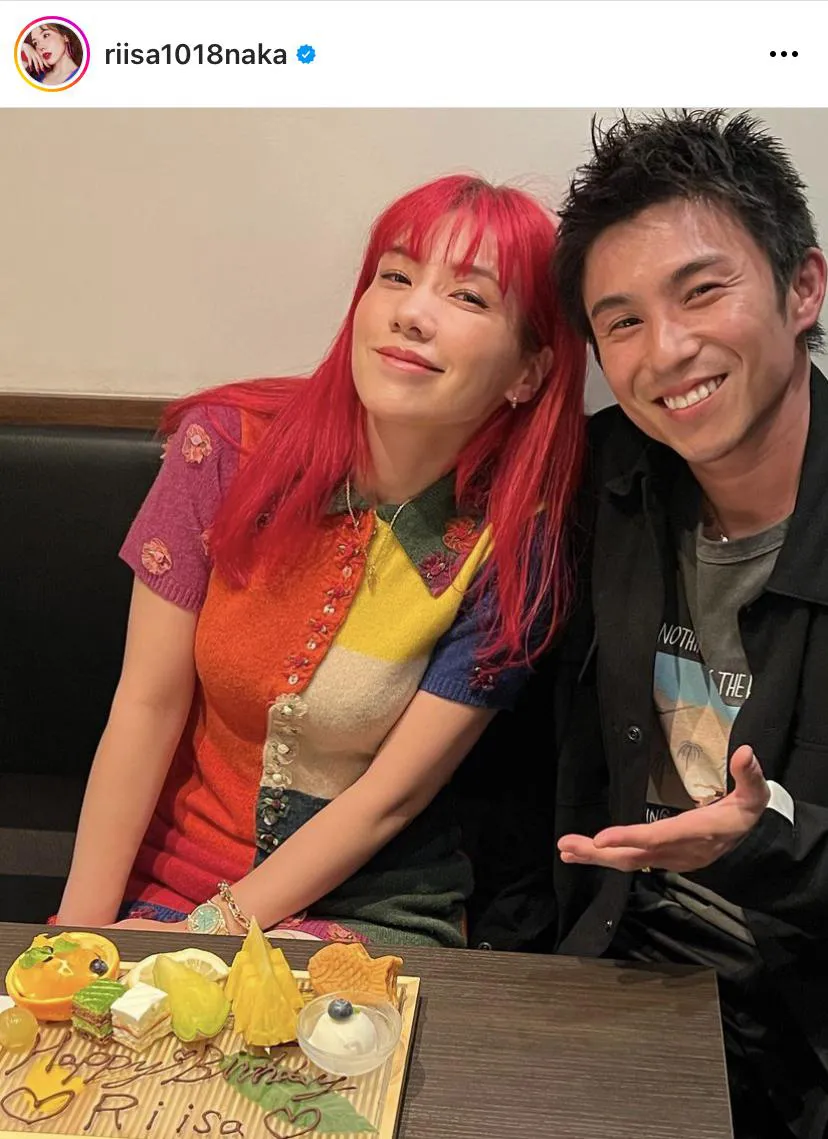 画像・写真 仲里依紗、“赤髪卒業”…超クールな“青髪ハイポニー”に