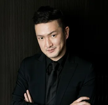 中村獅童、息子・陽喜くん&夏幹くんと大はしゃぎ 全力で滑り台で遊ぶ姿に「獅童さんが一番ハッスル」「3人とも楽しそう」ファンほっこり