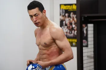 生徒のため大怪我を負った関口メンディー“大輔”ボロボロのまま試合に挑むも惨敗 そしてクビ宣告<覆面D>