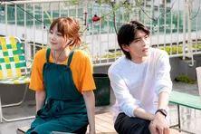 本田翼“あす花”が高橋文哉“弾”にハグされ、くるくると変わる表情がキュート<君の花になる>