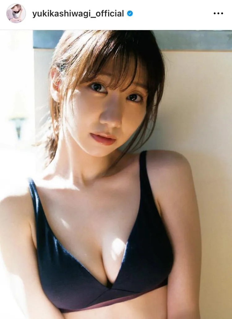 三十路の色気”柏木由紀、むっちり 美バスト”の水着グラビアに「艶っぽい」「エロいな〜」ファン悶絶22 Webザテレビジョン