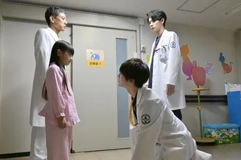 玉森裕太“諏訪野”が子どもたちに優しく寄り添う姿にキュン<祈りのカルテ>