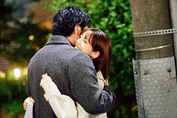 久保田悠来、貴島明日香の“久保田の3つのすてきなところ”の告白に思わずハグ「何のハグ?」<私たち結婚しました 4>