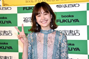 尾碕真花、2023年カレンダーの自己採点は“1202点”「最高得点を叩き出して更新していると思います!」