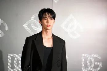 NCT・ドヨンが下着事情を大胆告白“高級な下着を買いたいと思いドルチェ&ガッバーナへ”