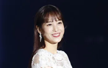 鷲見玲奈、明石家さんまにいじられた衣装が話題に「スタイリッシュでカッコイイ」「おっ！ピーターパン」