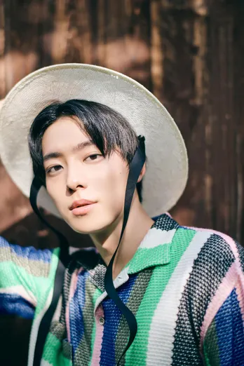 井上祐貴1st写真集発売決定、初写真集で魅せる“彫刻級肉体美”の先行カット公開