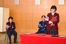 「ゴチ」残り2戦　自腹額100万円超えで最下位の池田エライザ、劇団ひとりからの“尋問”におびえる＜ぐるナイ＞
