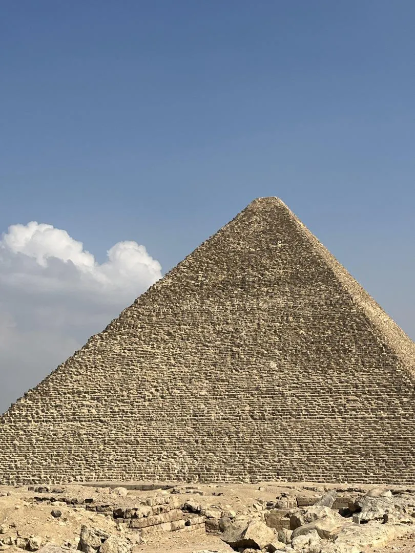 【写真】吉村氏が「墓ではない」と断言するピラミッド