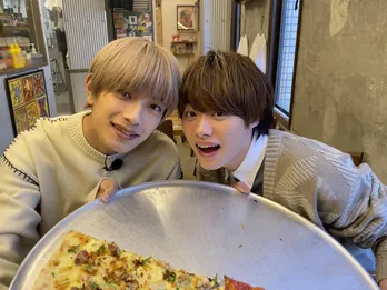 高橋恭平&大橋和也がロケへ「ピザのロケと聞いてガッツポーズしました(笑)」<ちまたのジョーシキちゃん>