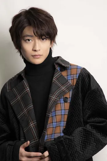 高橋文哉“弾”、くしゃ髪の制服姿で前田公輝“池谷先生”との爽やか2ショットに「笑顔かわいすぎ」の声<君の花になる>