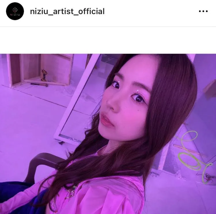   ※NiziU公式Instagram(niziu_artist_official)より