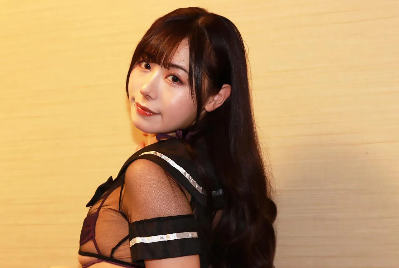 104cmヒップグラドル”入山愛、スッケスケなセーラー服姿で登場「セクシー要素も入れようかなって」 | WEBザテレビジョン