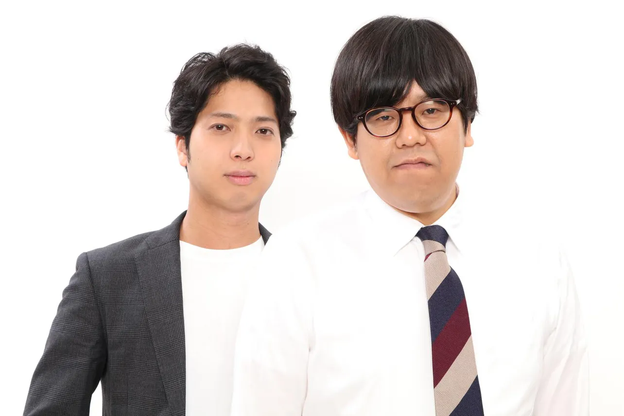「レイク ALSA」の新CMにゲストとして出演するキンボシの西田淳裕(左)・有宗高志(右)
