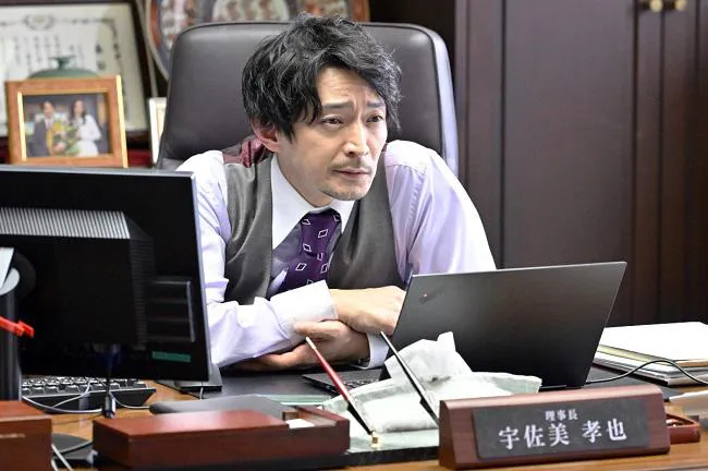 平野紫耀”黒崎”と対峙する医療法人理事長役で出演した津田健次郎