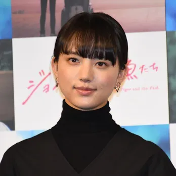 清原果耶と小芝風花が福崎那由他を囲んでポーズ…オフショット公開にファン歓喜「かわいすぎる」「久々の共演嬉しい」＜invert 城塚翡翠 倒叙集＞