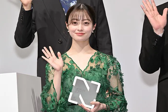 橋本環奈「LINE NEWS AWARDS 2022」より