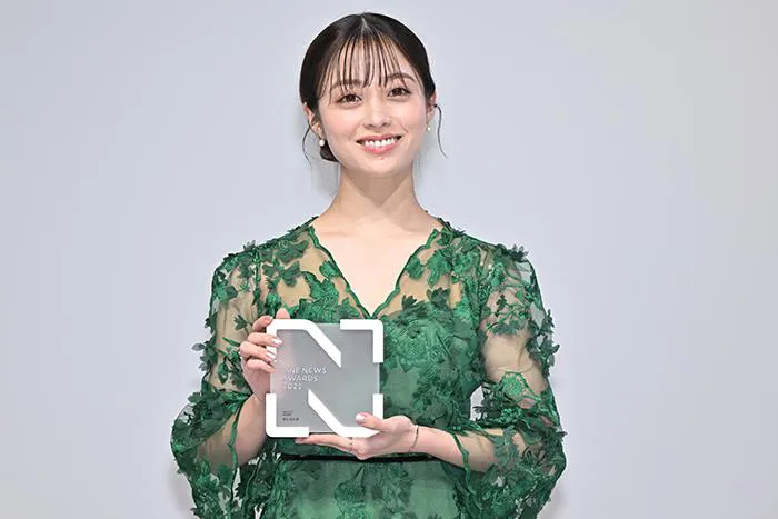 橋本環奈「LINE NEWS AWARDS 2022」より