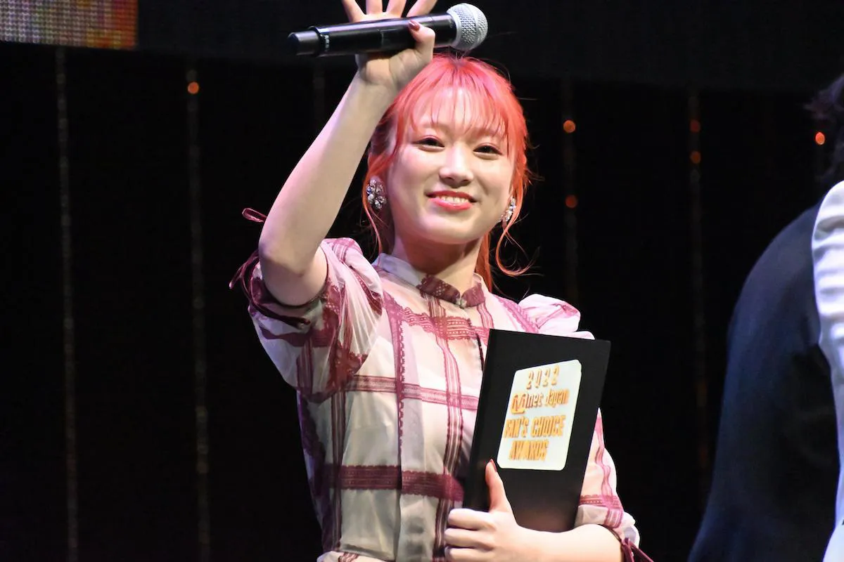 MCを務めた矢吹奈子(HKT48) (「Mnet Japan Fan’s Choice Awards 2022」より)