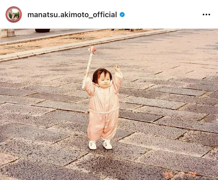 ※画像は秋元真夏(manatsu.akimoto_official)オフィシャルInstagramのスクリーンショット