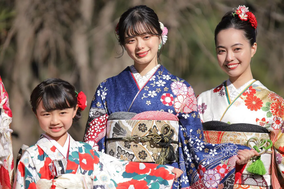 浅田芭路、紺野彩夏、新関碧