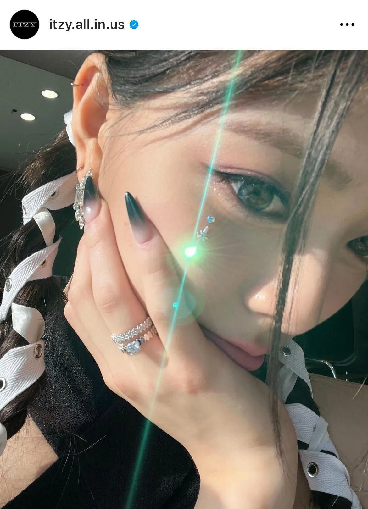  ※ITZY公式Instagram(itzy.all.in.us)より