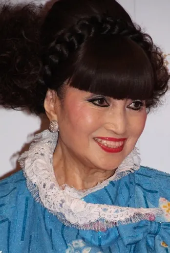 黒柳徹子「私が産んだわけでもないのに」パンダの赤ちゃん誕生でニッコリ緊急会見