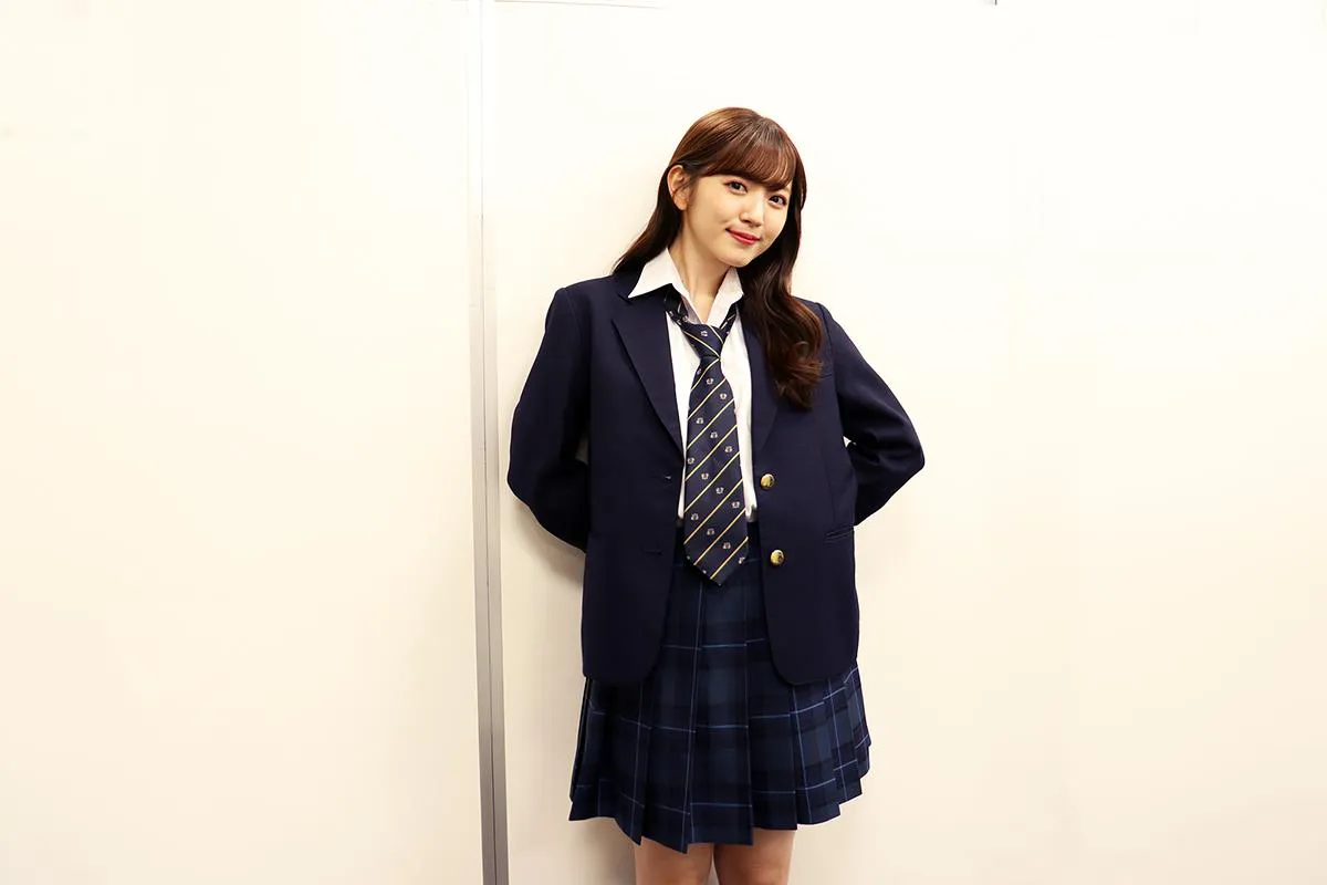 【写真】まるで女子高校生…“ラスト20代”を感じさせない制服姿の鈴木愛理