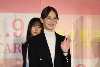 北川景子、役作りのため六法全書を購入「気合十分で毎日楽しく撮影をしています」<女神の教室>