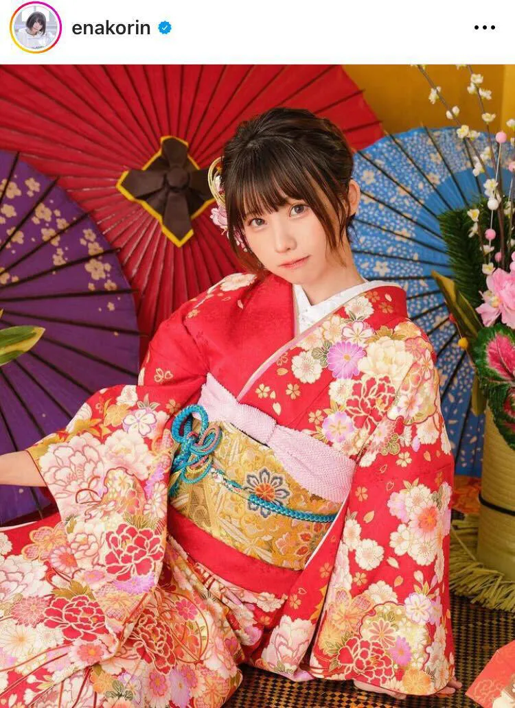 【写真】まさに和服美人…鮮やかな赤色の振袖で新年を祝うえなこ