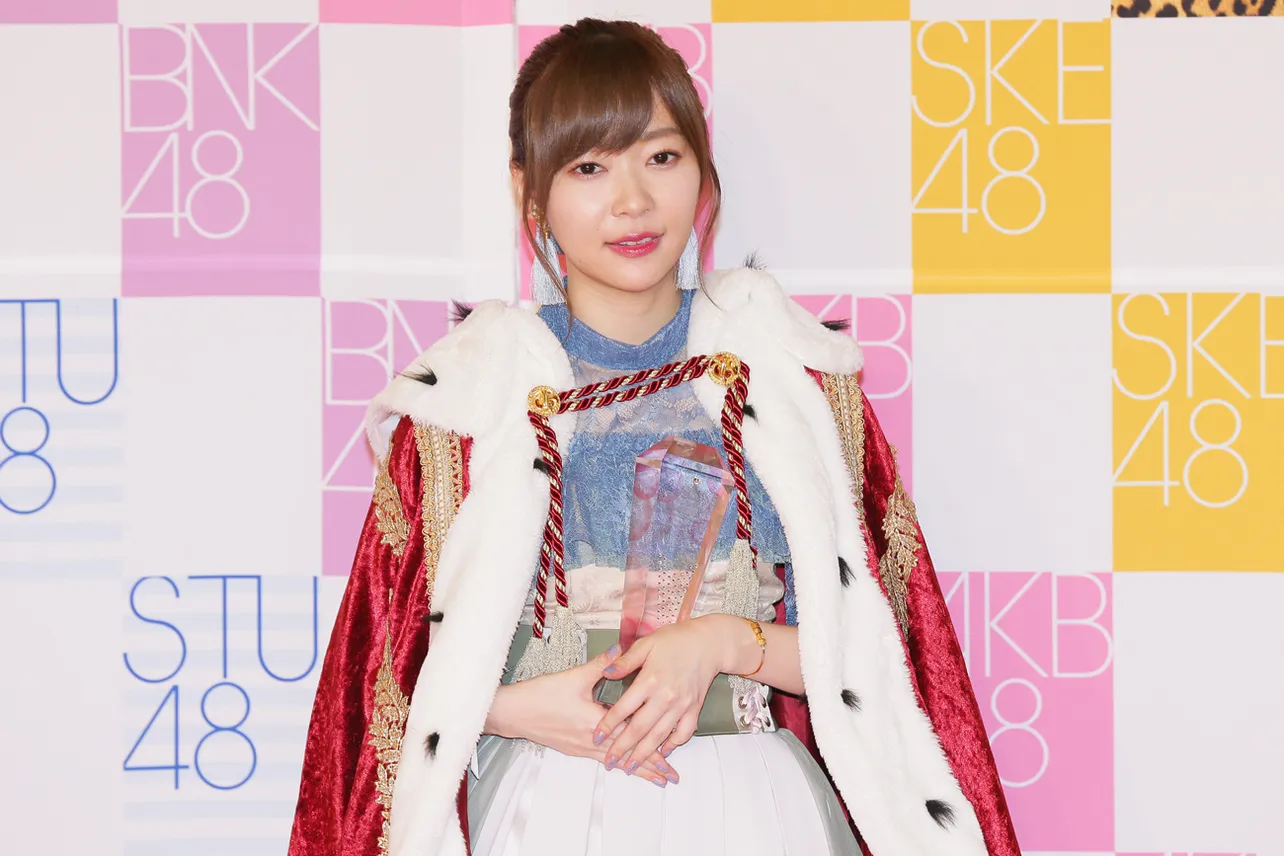 AKB48選抜総選挙2017年指原莉乃第1位トロフィーレプリカ - アイドル